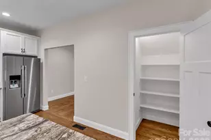 146 Bradford Pk, Clyde, NC 28721 - Photo 10