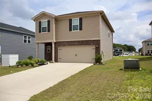 1013 Harry Ct, Albemarle, NC 28001 - Photo 2