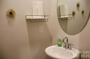 1013 Harry Ct, Albemarle, NC 28001 - Photo 12