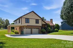 118 Sherwood Dr, Taylorsville, NC 28681 - Photo 2