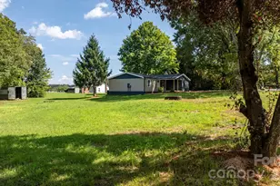 160 Green St, Rutherford College, NC 28612 - Photo 16