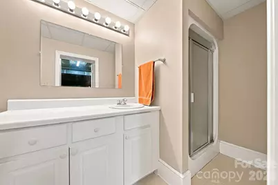 1515 8th Street NW, Hickory, NC 28601 - Photo 30