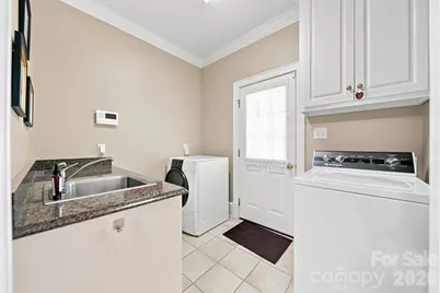 1515 8th Street NW, Hickory, NC 28601 - Photo 12