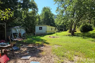 6197 Fox Gap St, Morganton, NC 28655 - Photo 4