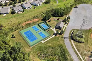 6411 Barcelona Wy, Charlotte, NC 28214 - Photo 44