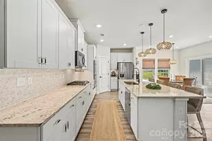 6411 Barcelona Wy, Charlotte, NC 28214 - Photo 6
