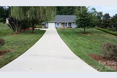 329 Springwood Drive NE, Valdese, NC 28690 - Photo 2