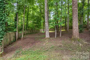 129 Whisperwood Dr, Hendersonville, NC 28791 - Photo 38
