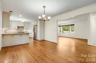 129 Whisperwood Dr, Hendersonville, NC 28791 - Photo 10