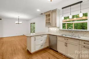 129 Whisperwood Dr, Hendersonville, NC 28791 - Photo 16