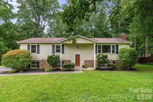 129 Whisperwood Dr, Hendersonville, NC 28791 - Photo 2