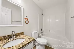 10104 Rockwood Rd, Charlotte, NC 28215 - Photo 18