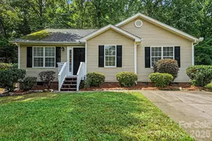 10104 Rockwood Rd, Charlotte, NC 28215 - Photo 2