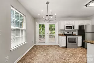 10104 Rockwood Rd, Charlotte, NC 28215 - Photo 8