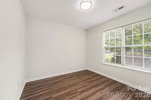 10104 Rockwood Rd, Charlotte, NC 28215 - Photo 16