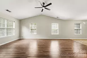 10104 Rockwood Rd, Charlotte, NC 28215 - Photo 6
