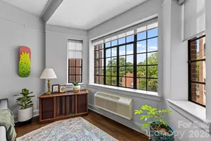 301 W 10th St, Charlotte, NC 28202 - Photo 8