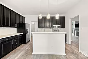 8927 Raven Park Dr, Charlotte, NC 28216 - Photo 10