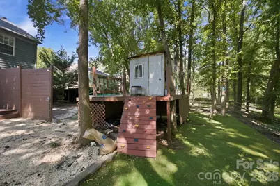 8927 Raven Park Drive, Charlotte, NC 28216 - Photo 36