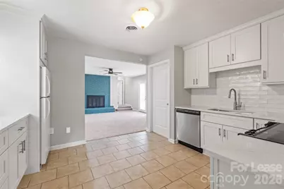 5054 Curtiswood Drive, Charlotte, NC 28213 - Photo 6