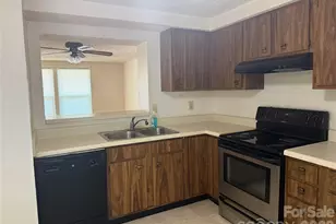 9762 Old Gate Dr, Matthews, NC 28105 - Photo 2