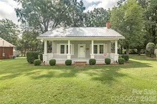 141 Edwards St, Rutherfordton, NC 28139 - Photo 2