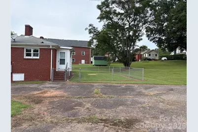 316 E Statesville Avenue, Mooresville, NC 28115 - Photo 4