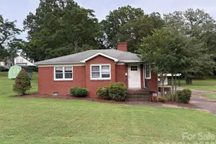 316 E Statesville Ave, Mooresville, NC 28115 - Photo 2