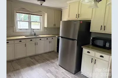 316 E Statesville Avenue, Mooresville, NC 28115 - Photo 8