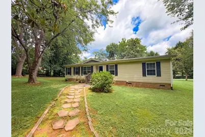3556 Oakwood Avenue, Claremont, NC 28610 - Photo 2