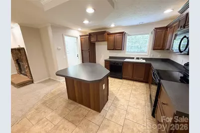 3556 Oakwood Avenue, Claremont, NC 28610 - Photo 4