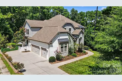 15304 Wyndham Oaks Drive, Charlotte, NC 28277 - Photo 2