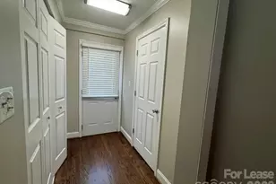 2401 Roslyn Ave, Charlotte, NC 28208 - Photo 14
