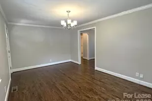 2401 Roslyn Ave, Charlotte, NC 28208 - Photo 6