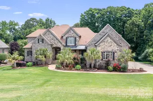 2215 Whiskery Dr, Waxhaw, NC 28173 - Photo 2
