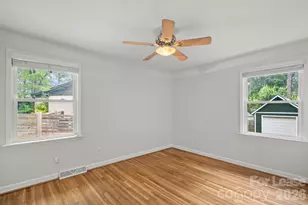 4231 Mantle Ct, Charlotte, NC 28205 - Photo 10