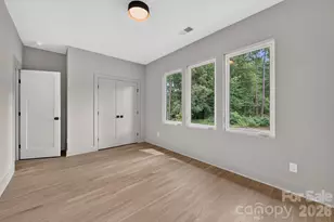 5151 Grafton Dr, Charlotte, NC 28215 - Photo 38
