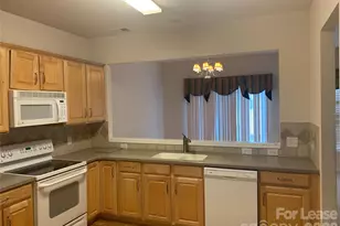 9043 Mcalwaine Preserve Ave, Charlotte, NC 28277 - Photo 6