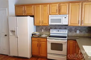 9043 Mcalwaine Preserve Ave, Charlotte, NC 28277 - Photo 4