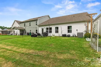 9022 Evercrisp Lane, Charlotte, NC 28215 - Photo 26