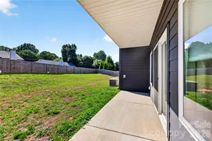 5044 Double Lakes Dr, Charlotte, NC 28212 - Photo 22