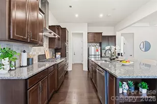 11422 Glanmire Dr, Matthews, NC 28105 - Photo 22