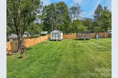 2559 Sweetbriar Circle, Lenoir, NC 28645 - Photo 6