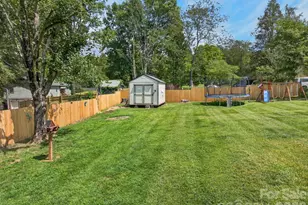 2559 Sweetbriar Cir, Lenoir, NC 28645 - Photo 6