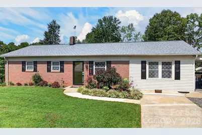 2559 Sweetbriar Circle, Lenoir, NC 28645 - Photo 2