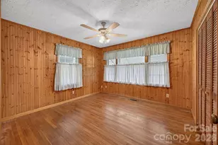 2409 Lucas St, Hendersonville, NC 28791 - Photo 26