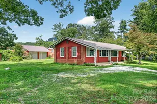 2409 Lucas St, Hendersonville, NC 28791 - Photo 1