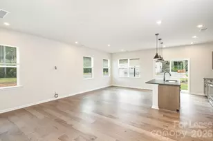 3103 Hutton Gdns Ln, Charlotte, NC 28269 - Photo 8