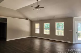 1940 Friendly Ln, Newton, NC 28658 - Photo 12