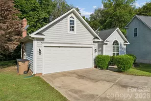 5538 Whispering Wind Ln, Indian Trail, NC 28079 - Photo 4